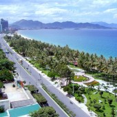 KINH DOANH ĐỈNH: khách sạn Vân Phong, sát biển, gần khu chuyên gia, 6 tầng, 100% công suất